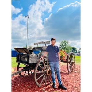 Meet your Posher, Tarun